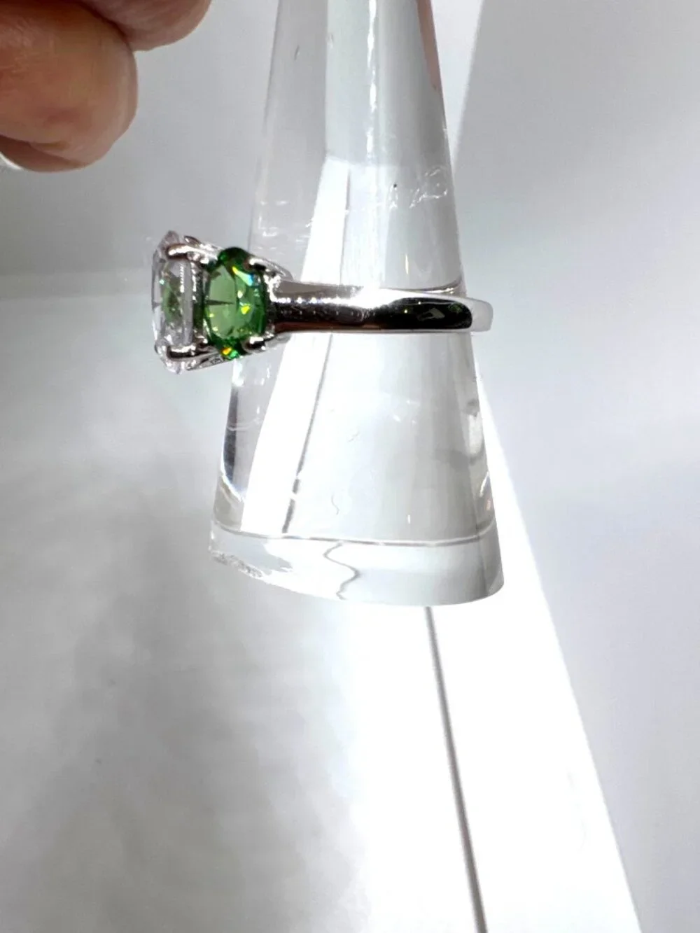 925 Sterling Silver CZ Three Stone Ring Clear Green Cubic Zirconia Sz 8 Cocktail